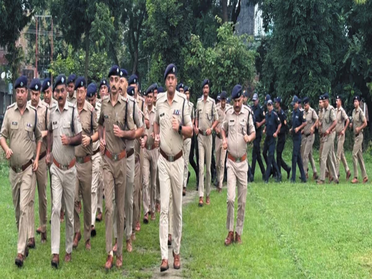 एसएसपी  डोबाल ने जवानों संग लगाई दौड़